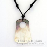 Pendentif en nacre de Tahiti (Pinctada Margaritifera) et collier en cuir