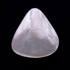 Forme Triangle en Nacre - 15 x 16 mm