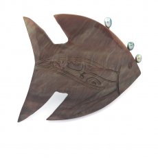 Tahitian Mother-of-Pearl Brooch and 3 Keishis