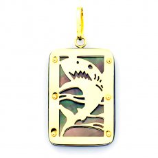 Pendentif en Or 18K et Nacre de Tahiti - Dimensions = 24 X 16 mm - Requin