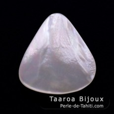 Forme Triangle en Nacre - 15 x 16 mm